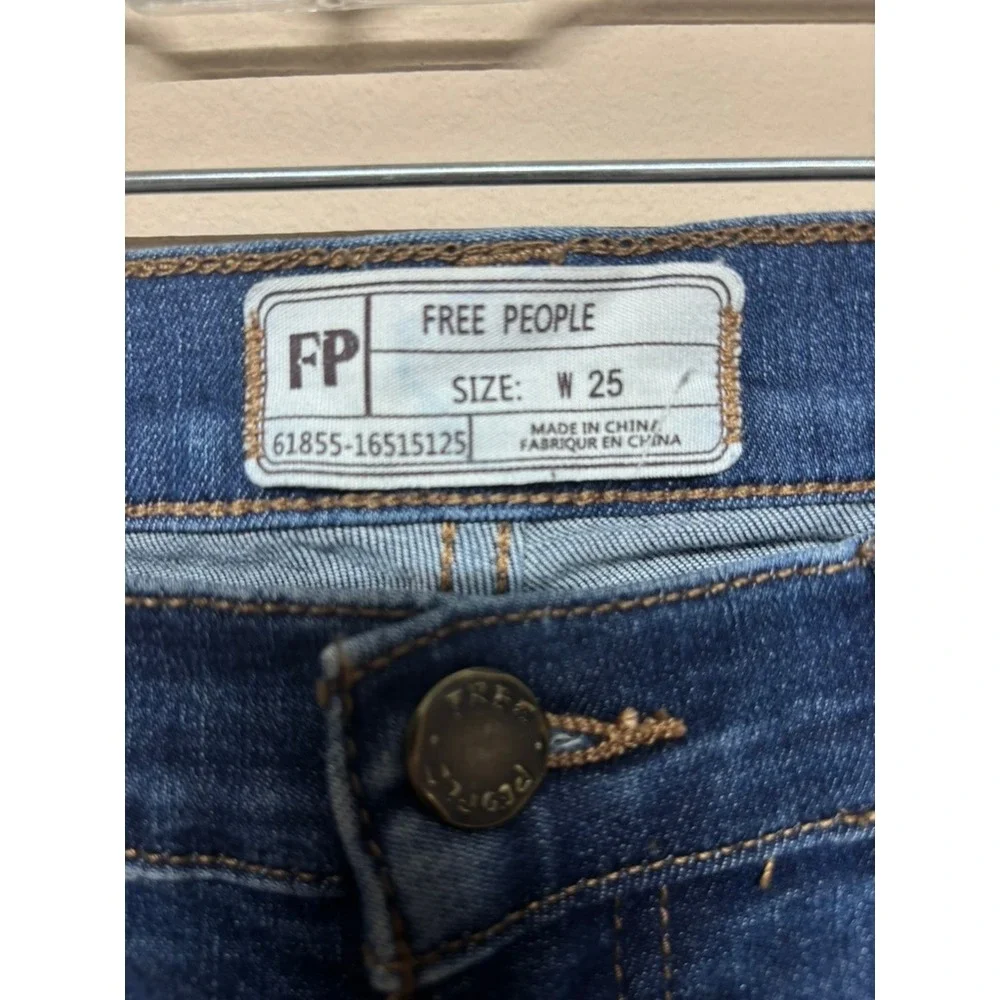Free People Distressed‎ Skinny Jeans Size 25 Raw Hem Ankle Denim Blue